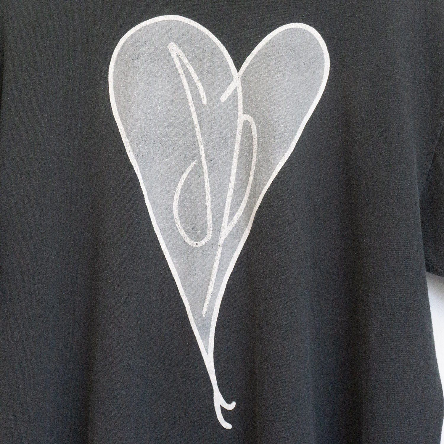 Smashing Pumpkins SP Heart T-shirt, Front, Close-up