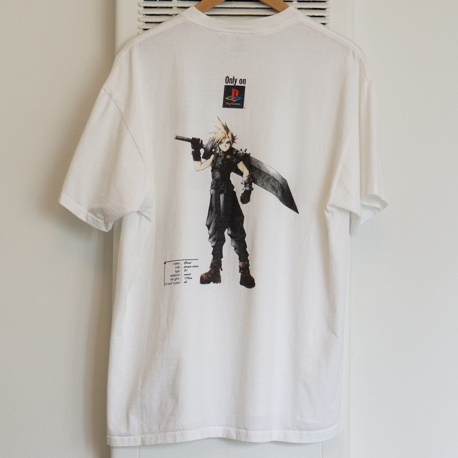 Vintage Final Fantasy VII T-shirt, Back