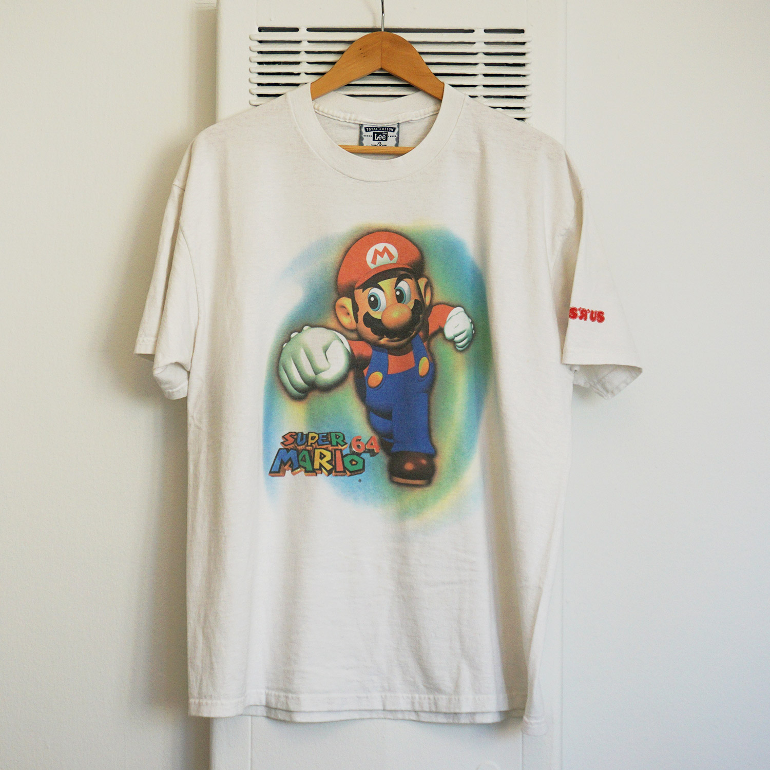 Vintage Super Mario 64 Toys 'R' Us T-shirt, Front
